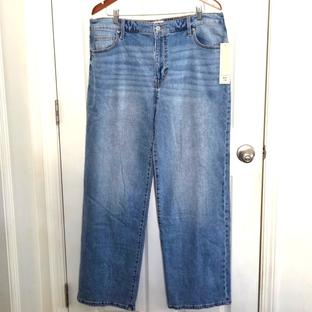 BRAND NEW No Boundaries Wide Leg Blue Jeans Mid Rise, Women's Size 20